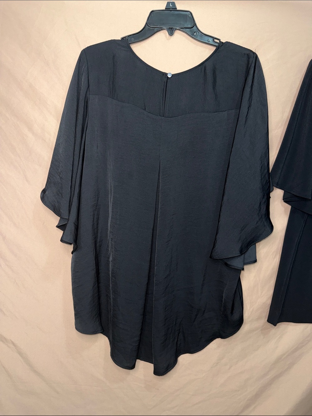 NWOT BUNDLE OF 2 Women’s Large Black Short Sleeve Blouses by Worthington - Picture 5 of 10
